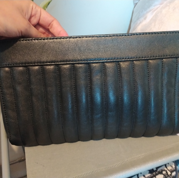 COPY - Brooks Brothers Quilted Clutch Wristlet - Picture 10 of 14